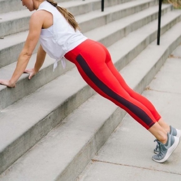 Zyia Active Red Purple Royalty Stripe Light N Tight High Rise Leggings Size 4 K2 - Picture 1 of 6